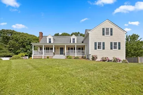 37 Wagon Wheel Rd, Plymouth, MA 02360