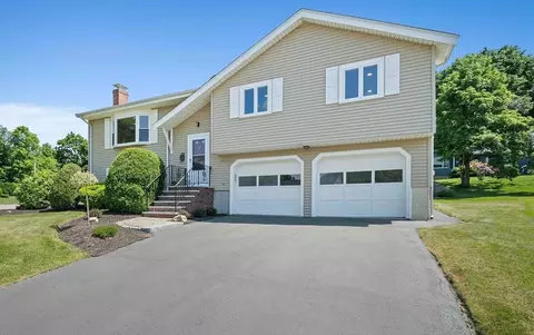 5 Wheeler Cir, Canton, MA 02021 photo 3
