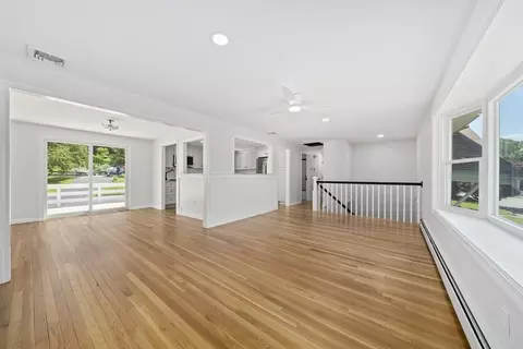 5 Wheeler Cir, Canton, MA 02021 photo 7