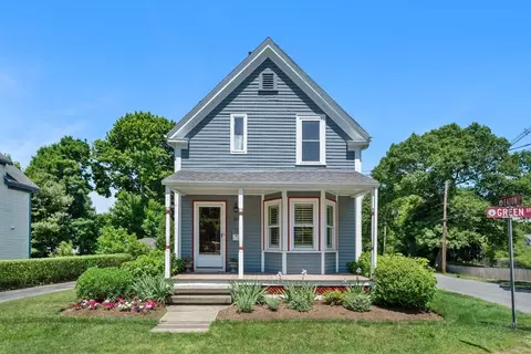Exterior - 190 Green St, Reading, MA 01867 photo 1 of 8