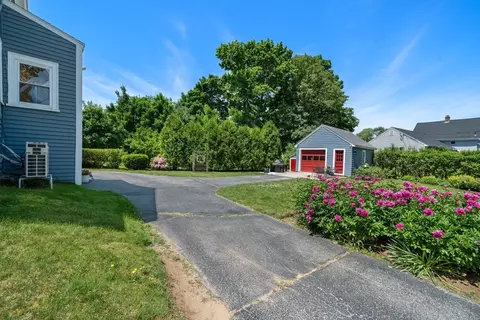 Exterior - 190 Green St, Reading, MA 01867 photo 3 of 8