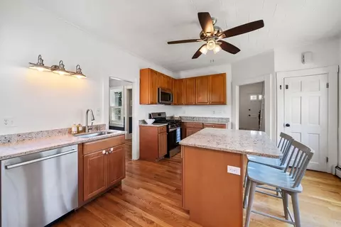 Kitchen - 190 Green St, Reading, MA 01867 photo 3 of 5