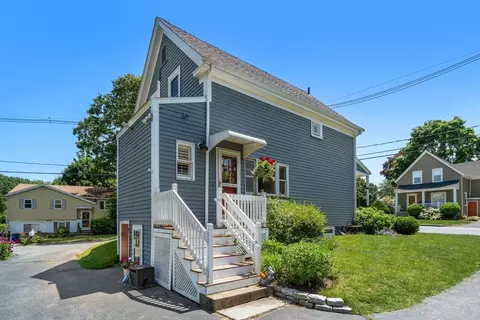 Exterior - 190 Green St, Reading, MA 01867 photo 7 of 8