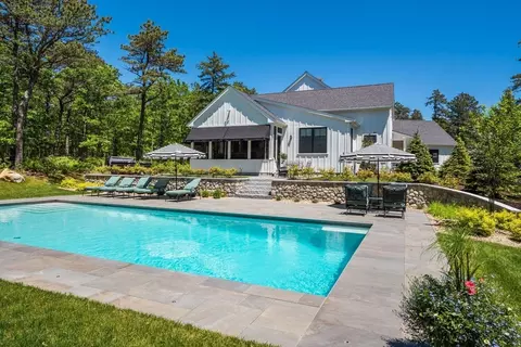 25 Dawns Lgt, Plymouth, MA 02360