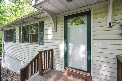 164 Wood St, Hopkinton, MA 01748