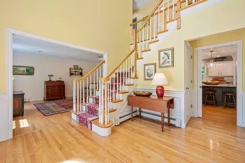 27 Talbott Farm Dr, Mendon, MA 01756 photo 3