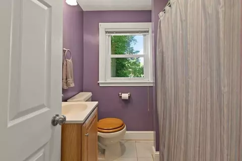 Bath - 9 Palmer Ave, Danvers, MA 01923 photo 4 of 4