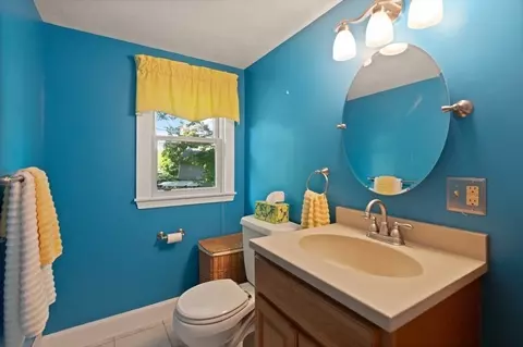 Bath - 9 Palmer Ave, Danvers, MA 01923 photo 1 of 4