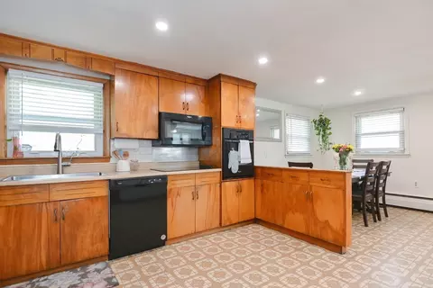 6 Kenyon Ave, Worcester, MA 01604 photo 8