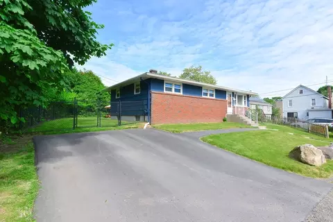 6 Kenyon Ave, Worcester, MA 01604 photo 3