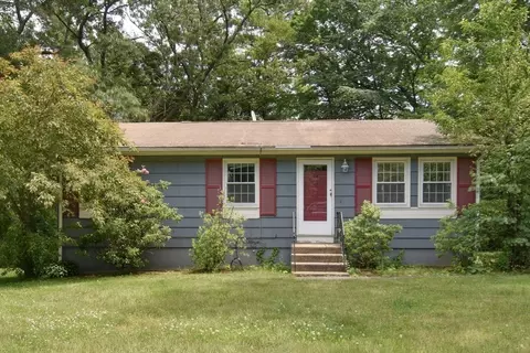 23 Priscilla Rd, Hopkinton, MA 01748