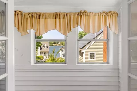 Exterior - 10 Jasper St, Beverly, MA 01915 photo 5 of 7
