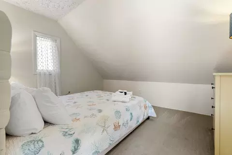 Bedroom - 10 Jasper St, Beverly, MA 01915 photo 8 of 13