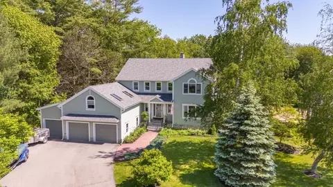 10 Patriots Lndg, Essex, MA 01929