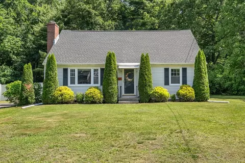 53 Mueller Rd, Holyoke, MA 01040