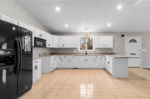 173 Carter St, Fall River, MA 02721 photo 7