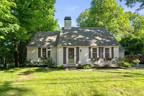 6 Princeton Rd, Sterling, MA 01564