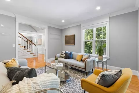 Living - 9 Morningside Rd, Needham, MA 02492 photo 2 of 3