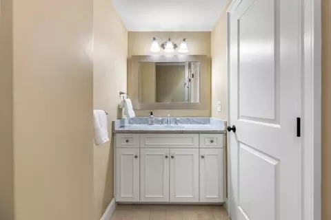 Bath - 9 Morningside Rd, Needham, MA 02492 photo 7 of 8