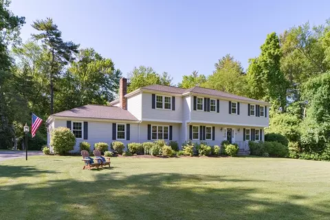 40 Whichita Rd, Medfield, MA 02052