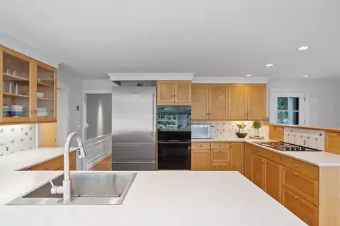 83 Walnut St, Concord, MA 01742 photo 14