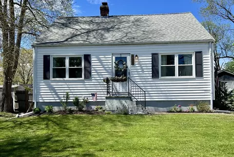 431 W Water St, Rockland, MA 02370