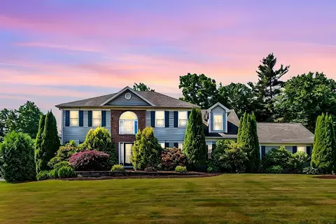 59 Radisson Ln, Westfield, MA 01085