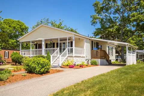 5 Fawn Dr, Plymouth, MA 02360