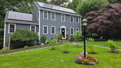2 Edge Way, Northborough, MA 01532