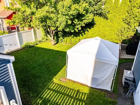 Exterior - 986 Walnut St, Fall River, MA 02720 photo 2 of 3