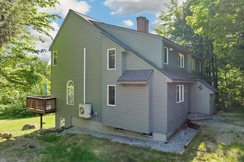 Exterior - 4 Upper Ledge Rd # B, Bartlett, NH 03812 photo 4 of 7