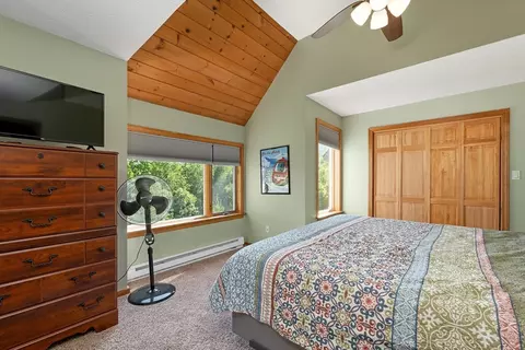 Bedroom - 4 Upper Ledge Rd # B, Bartlett, NH 03812 photo 2 of 5