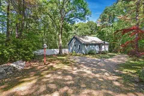 326 River St, Leicester, MA 01524