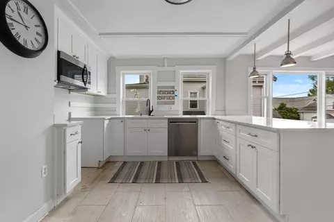 Kitchen - 13 Exchange St, Gloucester, MA 01930 photo 1 of 2