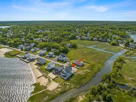 57 Beach St, Wareham, MA 02571 photo 4