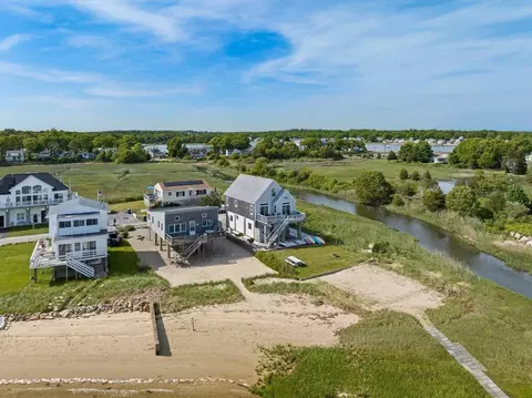 57 Beach St, Wareham, MA 02571 photo 32