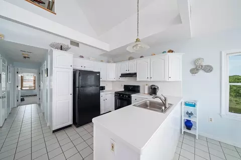 57 Beach St, Wareham, MA 02571 photo 7