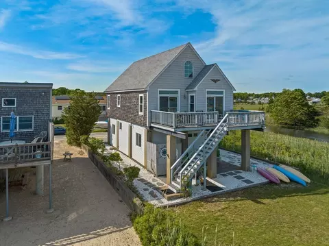 57 Beach St, Wareham, MA 02571 photo 31