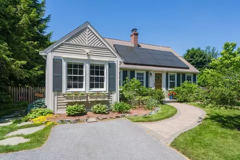 Exterior - 16 Beverly Rd, Natick, MA 01760 photo 2 of 11