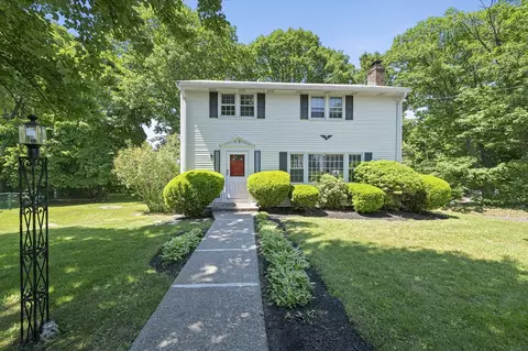 98 Milton St, Waltham, MA 02453