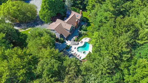 60 Lantern Ln, Needham, MA 02492