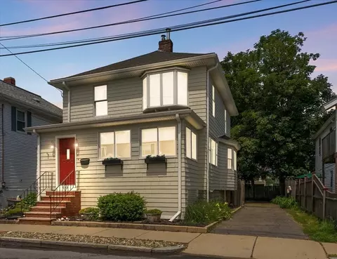 30 Chamberlain Ave, Revere, MA 02151