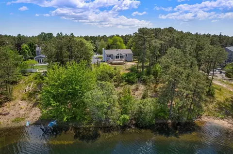 200 Charge Pond Rd, Wareham, MA 02571