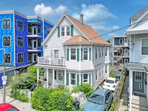 6 Weld Hill St # -8, Jamaica Plain, MA 02130