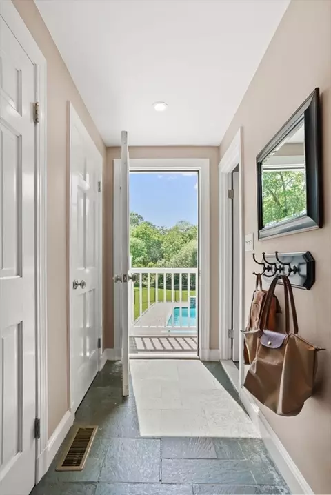 8 Sherbrooke Dr, Dover, MA 02030 photo 10