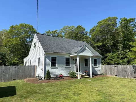 107 Linden St, Barnstable, MA 02601