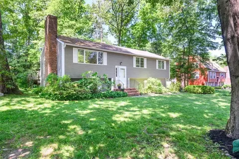 30 Virginia Ln, Newburyport, MA 01950