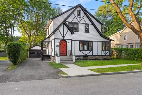 18 Radmore St, Worcester, MA 01602
