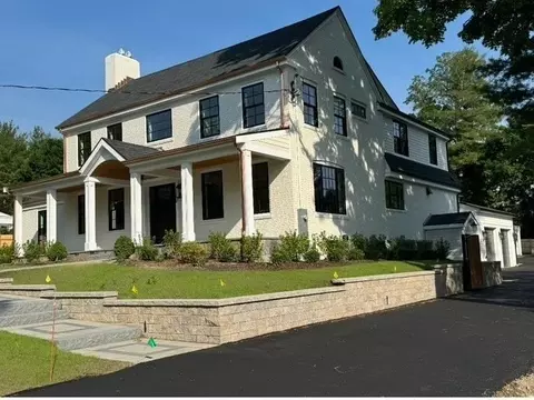 17 Spafford Rd, Milton, MA 02186
