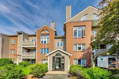 30 Chapman St #306, Weymouth, MA 02189